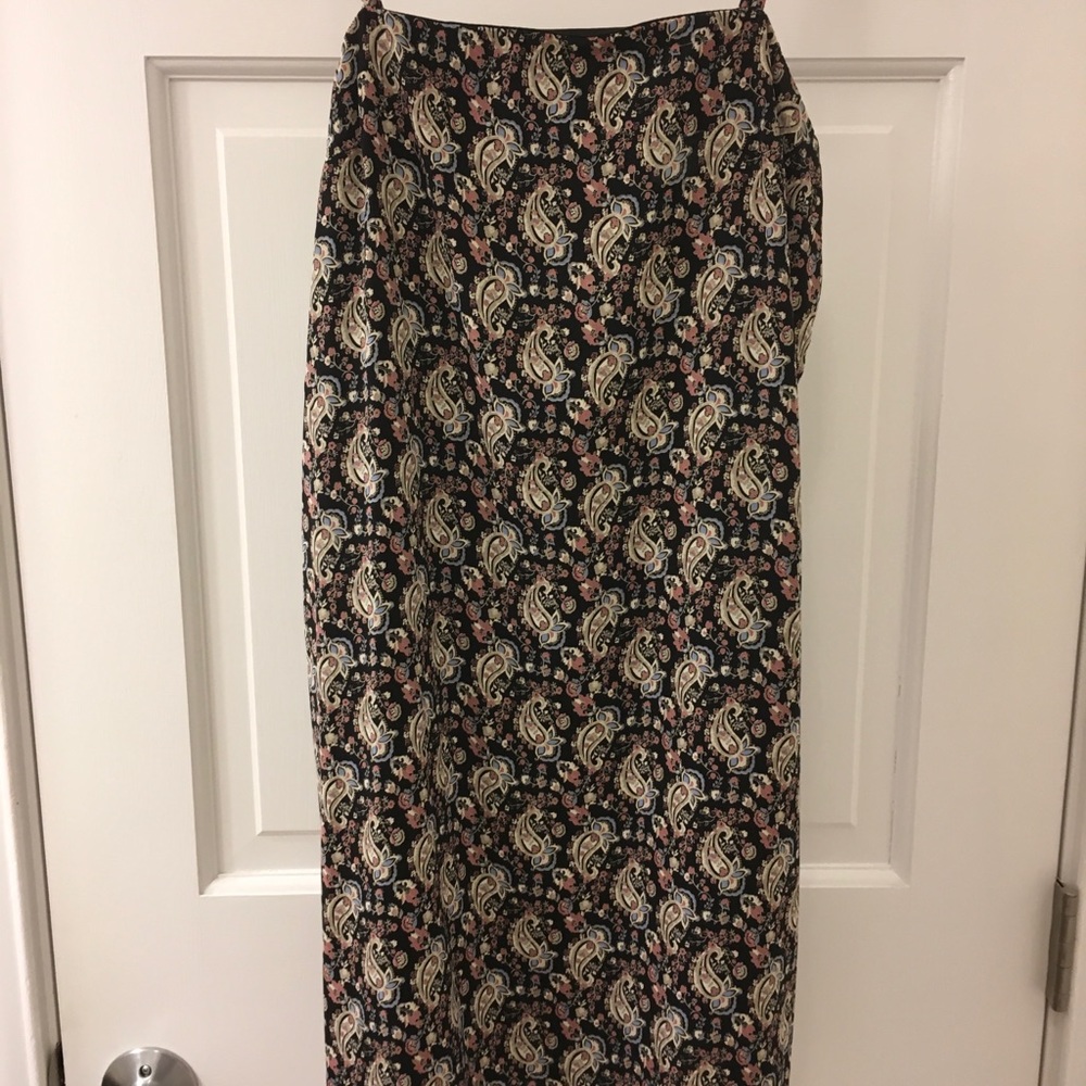 Pattern Dress - Picture 3 of 3